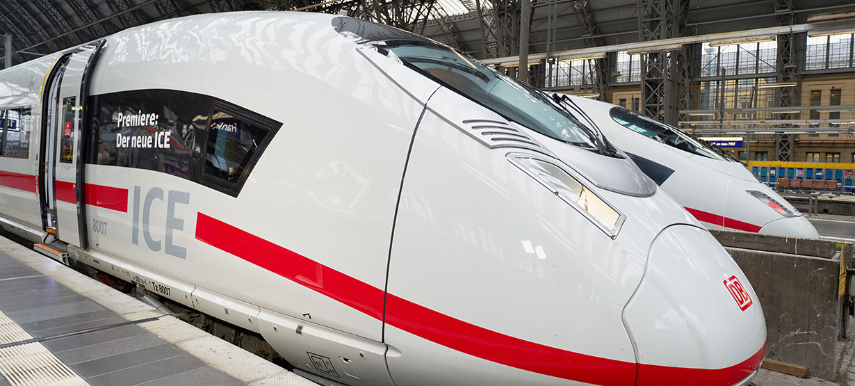 05.12.2022 - Premiere des ICE 3neo Baureihe 408 im Hauptbahnhof Frankfurt am Main